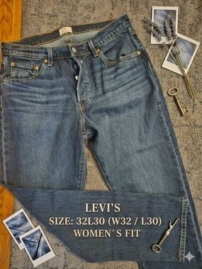 Levi's Women's Medium Blue Button-Fly Jeans